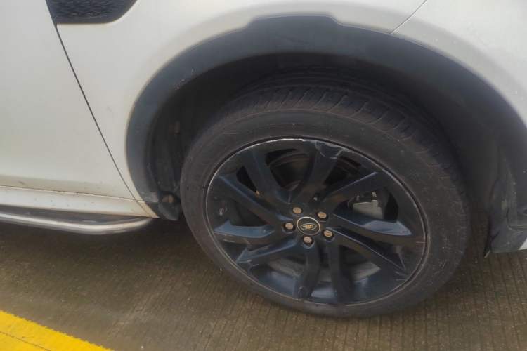 Used Land Rover Discovery Sport 2019 240 PS SE Dynamic Version China V Standard Right Front Wheel Hub