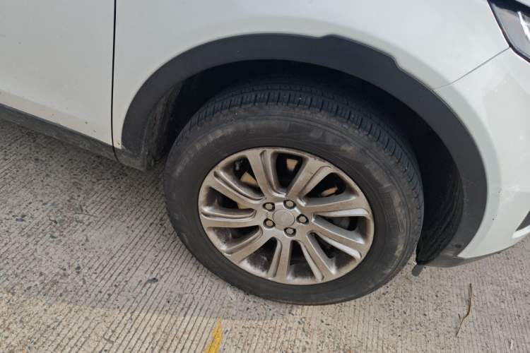 Used Land Rover Discovery Sport 2019 240 PS PURE Edition China V Standard Right Front Wheel Hub
