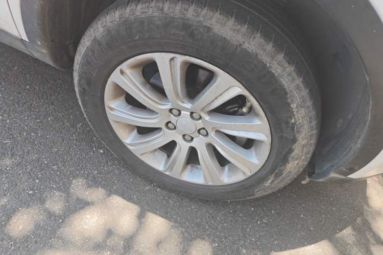 Used Land Rover Discovery Sport 2019 200PS PURE Edition China V Standard Right Front Wheel Hub