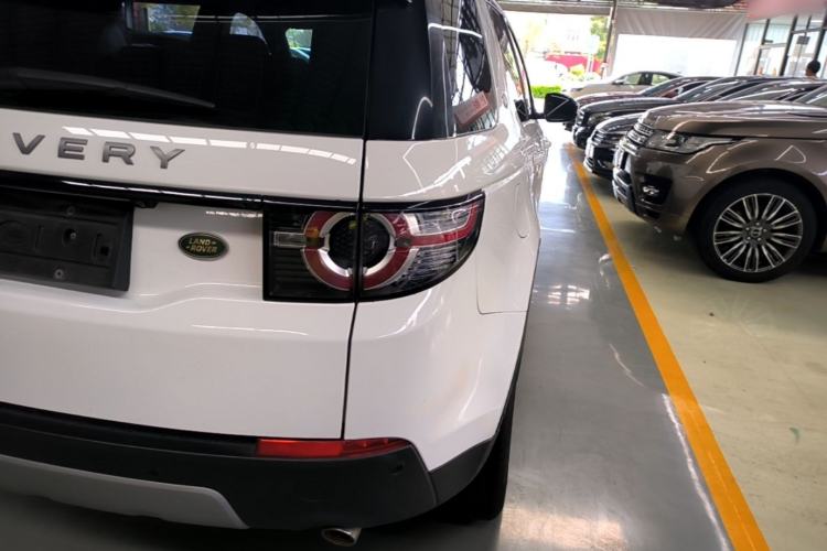 Used Land Rover Discovery Sport 2019 240 PS HSE Version China VI Standard Right Rear Taillight