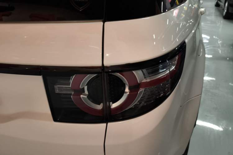 Used Land Rover Discovery Sport 2019 240 PS SE Version China VI Standard Right Rear Taillight