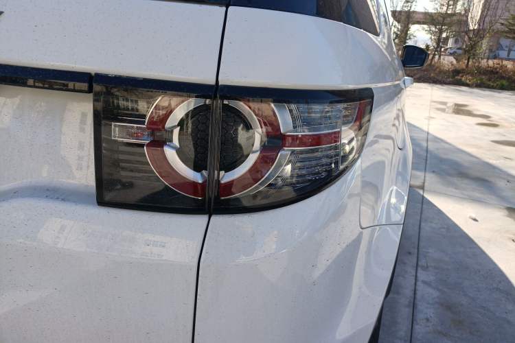 Used Land Rover Discovery Sport 2019 240 PS PURE Edition China VI Standard Right Rear Taillight