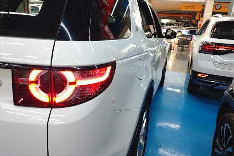 Used Land Rover Discovery Sport 2019 240 PS HSE Version China VI Standard Right Rear Taillight