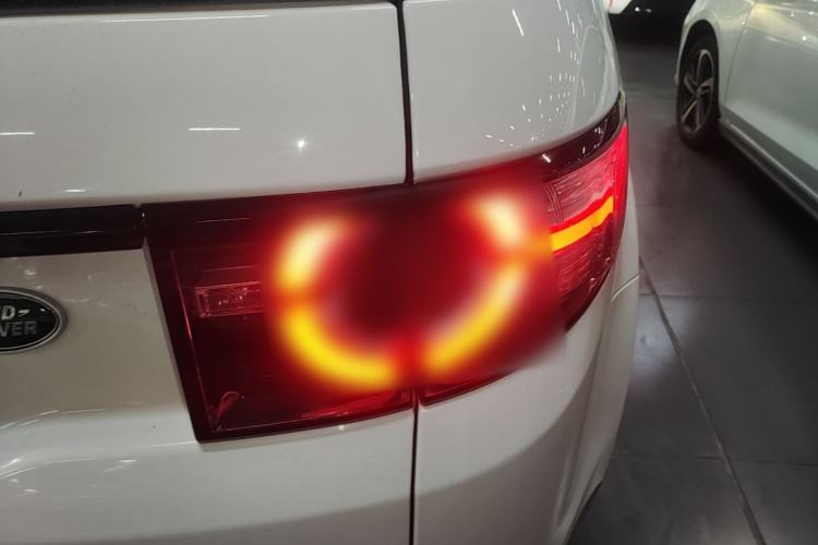 Used Land Rover Discovery Sport 2019 240 PS SE Version China VI Standard Right Rear Taillight