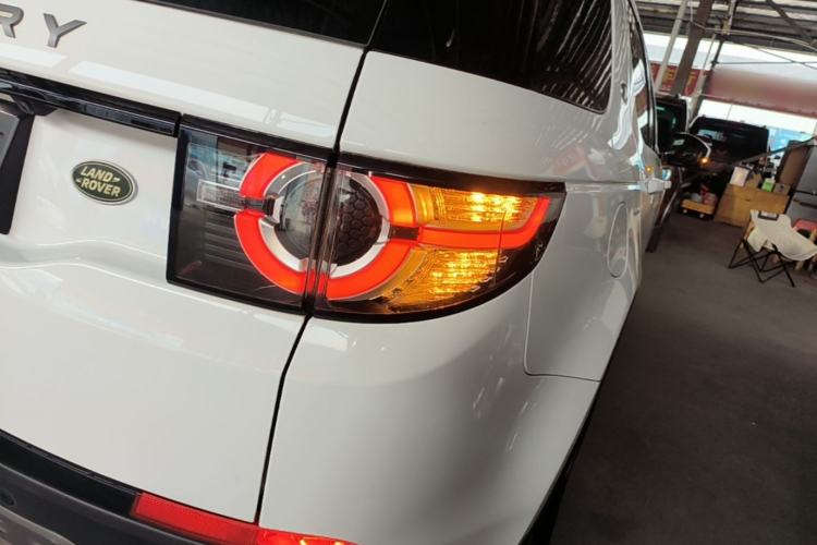 Used Land Rover Discovery Sport 2019 240 PS SE Version China VI Standard Right Rear Taillight