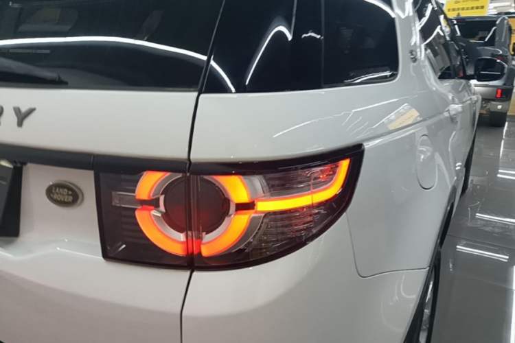 Used Land Rover Discovery Sport 2019 240 PS SE Version China VI Standard Right Rear Taillight