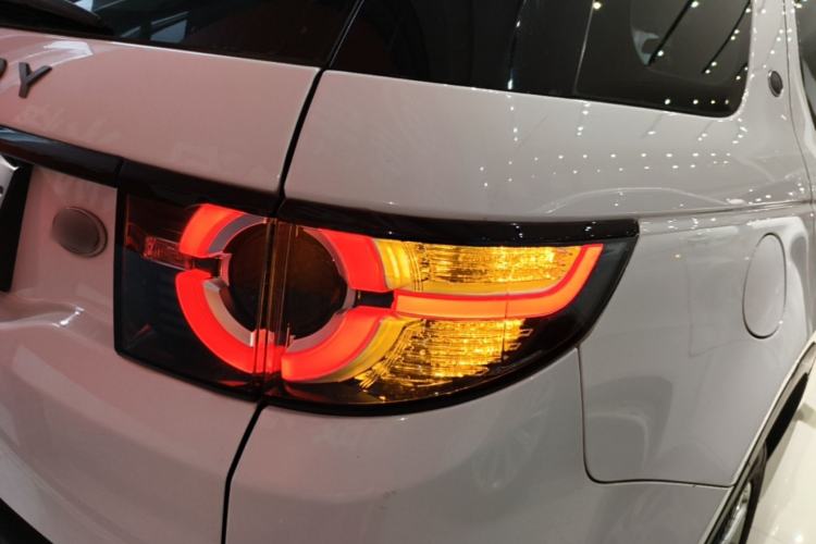 Used Land Rover Discovery Sport 2019 240 PS SE Version China VI Standard Right Rear Taillight