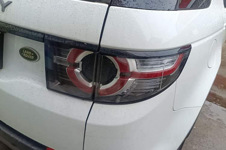 Used Land Rover Discovery Sport 2019 240 PS SE Version China VI Standard Right Rear Taillight