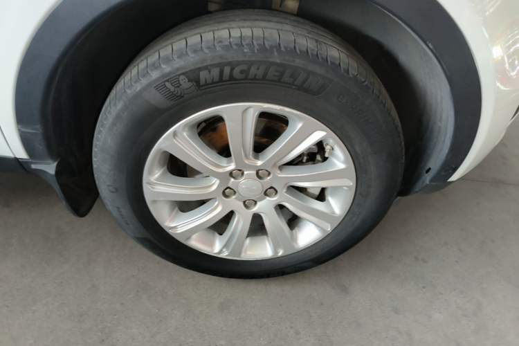 Used Land Rover Discovery Sport 2019 240 PS SE Version China VI Standard Right Rear Wheel Hub