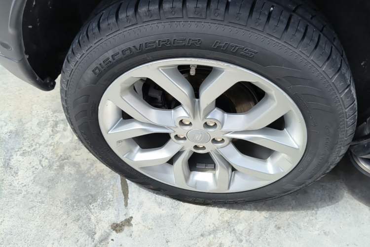 Used Land Rover Discovery Sport 2019 240 PS HSE Version China V Standard Right Rear Wheel Hub