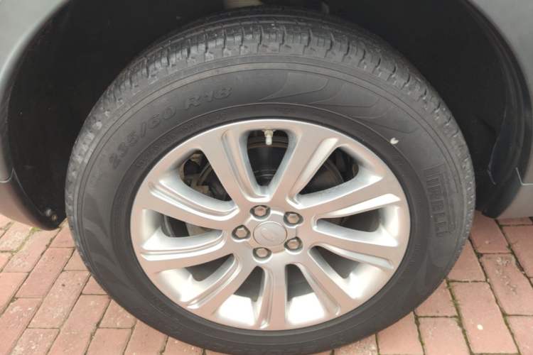 Used Land Rover Discovery Sport 2019 240 PS SE Version China VI Standard Right Rear Wheel Hub
