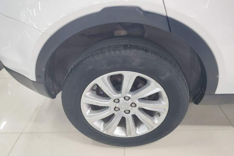 Used Land Rover Discovery Sport 2019 240 PS PURE Edition China V Standard Right Rear Wheel Hub