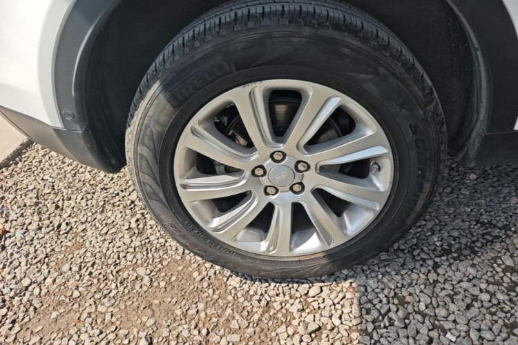 Used Land Rover Discovery Sport 2019 200PS PURE Edition China V Standard Right Rear Wheel Hub