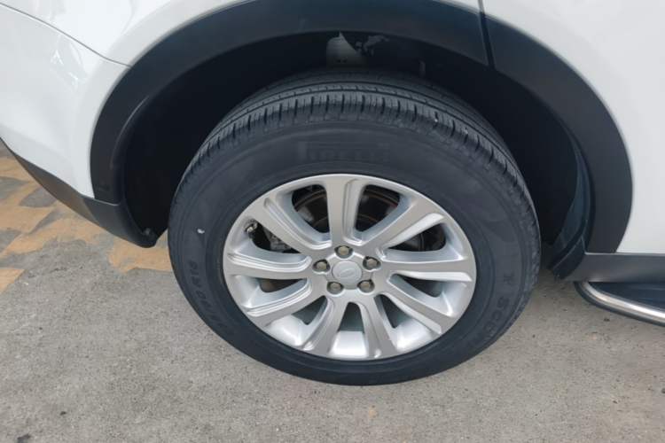 Used Land Rover Discovery Sport 2019 240 PS PURE Edition China VI Standard Right Rear Wheel Hub