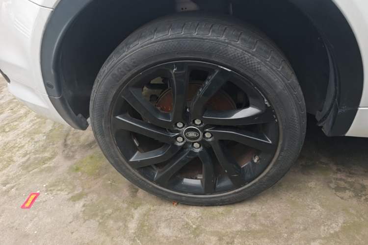 Used Land Rover Discovery Sport 2019 240 PS SE Dynamic Version China V Standard Right Rear Wheel Hub
