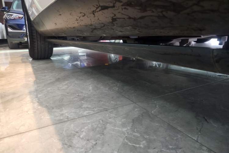 Used Land Rover Discovery Sport 2019 240 PS PURE Edition China VI Standard Right Side Sill