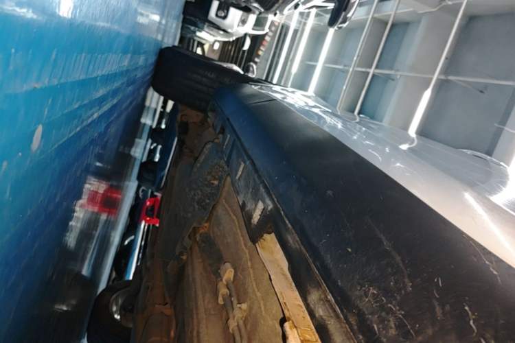Used Land Rover Discovery Sport 2019 240 PS HSE Version China VI Standard Right Side Sill