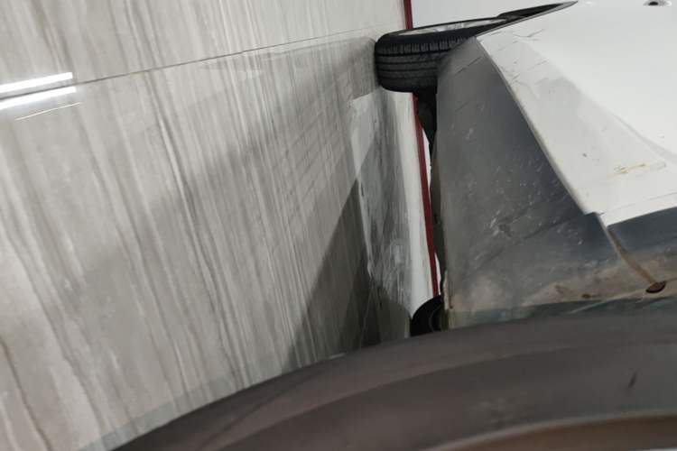Used Land Rover Discovery Sport 2019 240 PS SE Version China VI Standard Right Side Sill