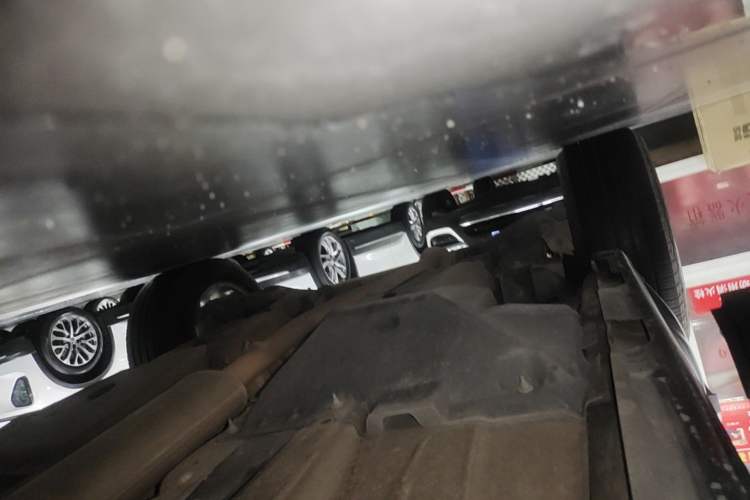 Used Land Rover Discovery Sport 2019 240 PS SE Version China VI Standard Right Side Sill
