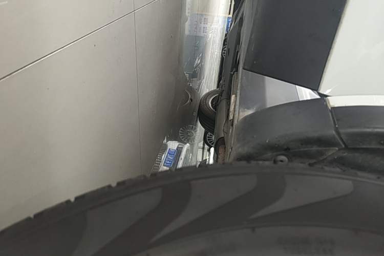 Used Land Rover Discovery Sport 2019 240 PS SE Version China VI Standard Right Side Sill