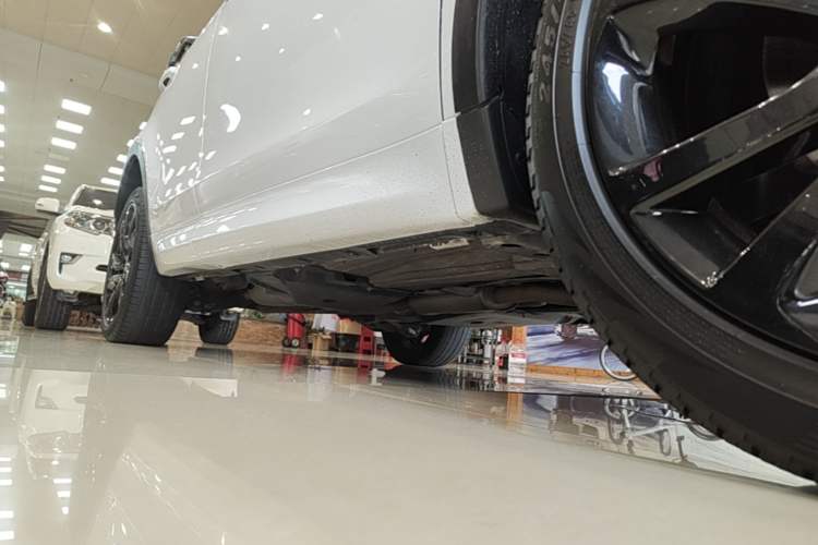 Used Land Rover Discovery Sport 2019 240 PS SE Dynamic Version China VI Standard Right Side Sill