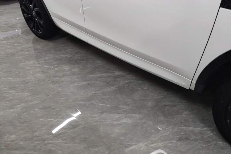 Used Land Rover Discovery Sport 2019 240 PS SE Dynamic Version China VI Standard Right Side Sill