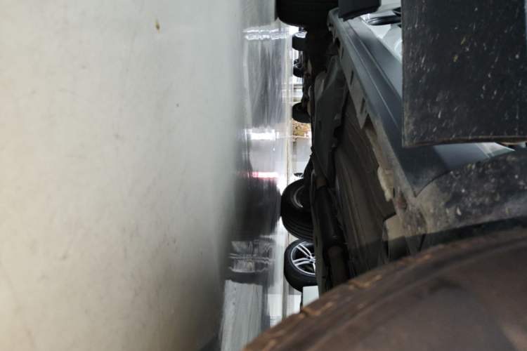 Used Land Rover Discovery Sport 2019 240 PS PURE Edition China VI Standard Right Side Sill