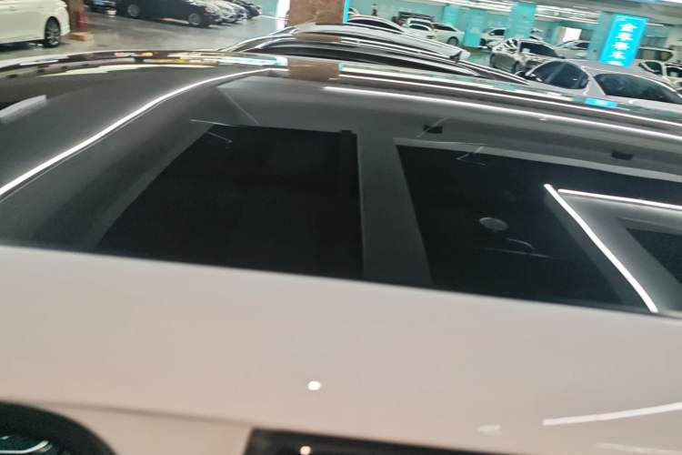 Used Land Rover Discovery Sport 2019 240 PS SE Version China VI Standard Roof