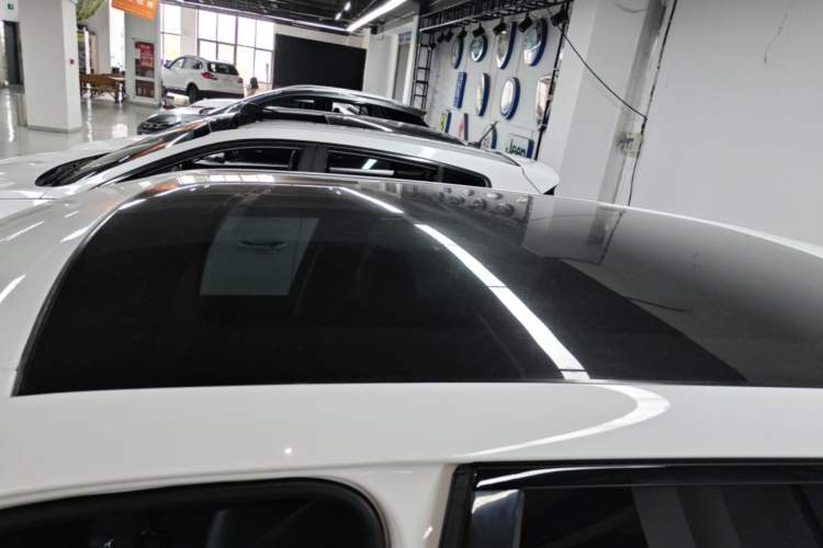 Used Land Rover Discovery Sport 2019 240 PS PURE Edition China VI Standard Roof