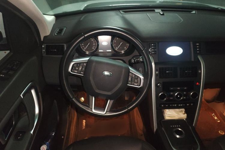 Used Land Rover Discovery Sport 2019 240 PS SE Version China VI Standard Steering Wheel
