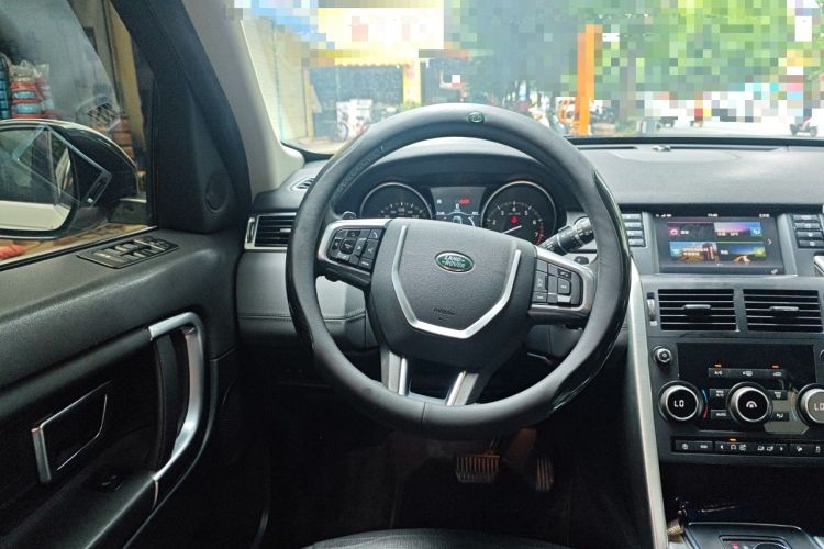 Used Land Rover Discovery Sport 2019 240 PS SE Version China VI Standard Steering Wheel