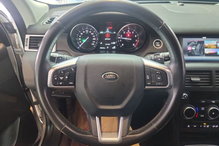 Used Land Rover Discovery Sport 2019 240 PS PURE Edition China VI Standard Steering Wheel