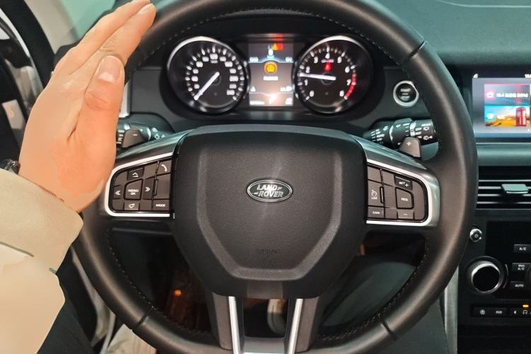 Used Land Rover Discovery Sport 2019 240 PS SE Version China VI Standard Steering Wheel