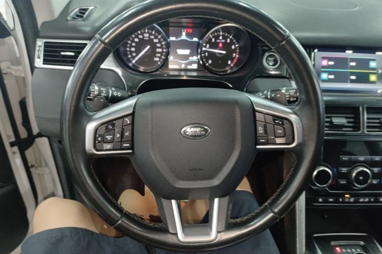 Used Land Rover Discovery Sport 2019 240 PS SE Version China VI Standard Steering Wheel