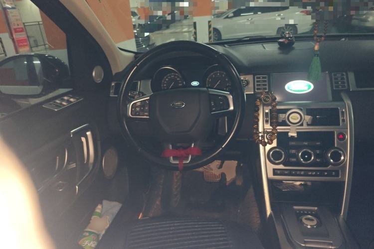 Used Land Rover Discovery Sport 2019 240 PS SE Version China VI Standard Steering Wheel