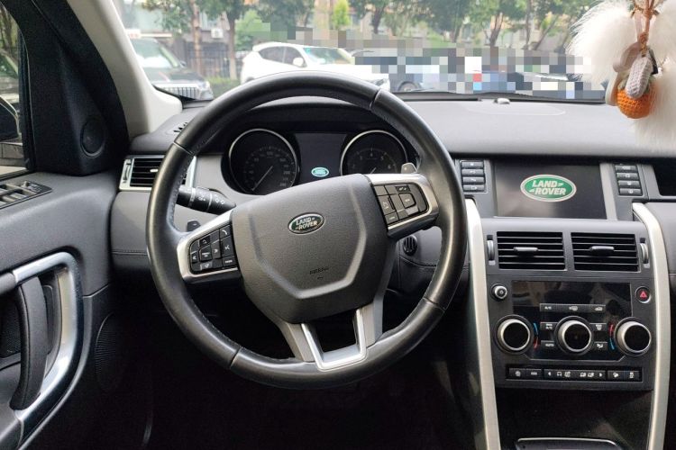 Used Land Rover Discovery Sport 2019 240 PS SE Version China VI Standard Steering Wheel
