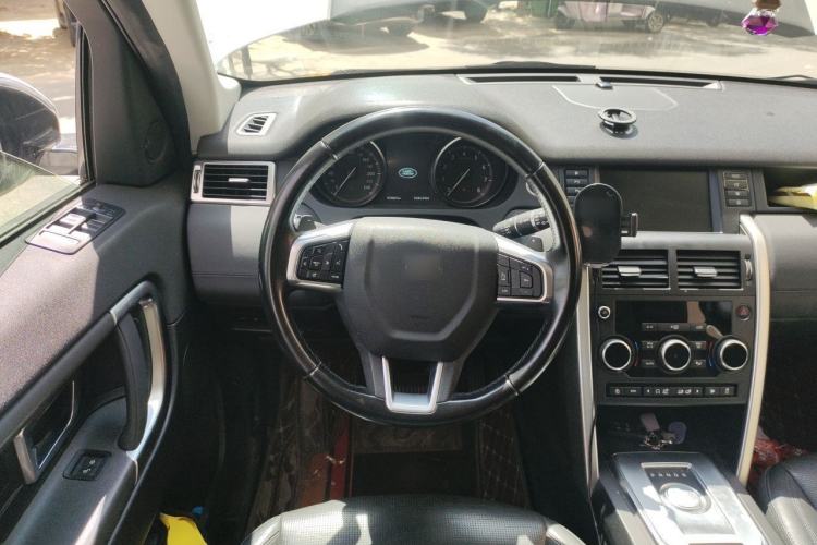 Used Land Rover Discovery Sport 2019 240 PS SE Version China VI Standard Steering Wheel