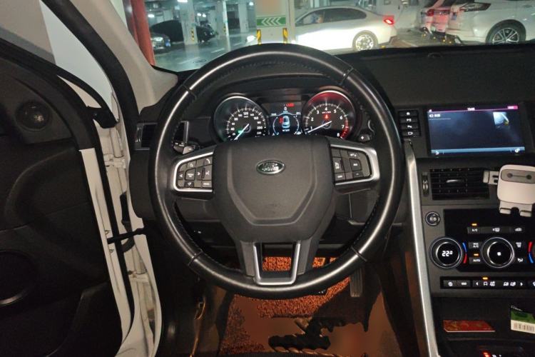 Used Land Rover Discovery Sport 2019 240 PS PURE Edition China VI Standard Steering Wheel