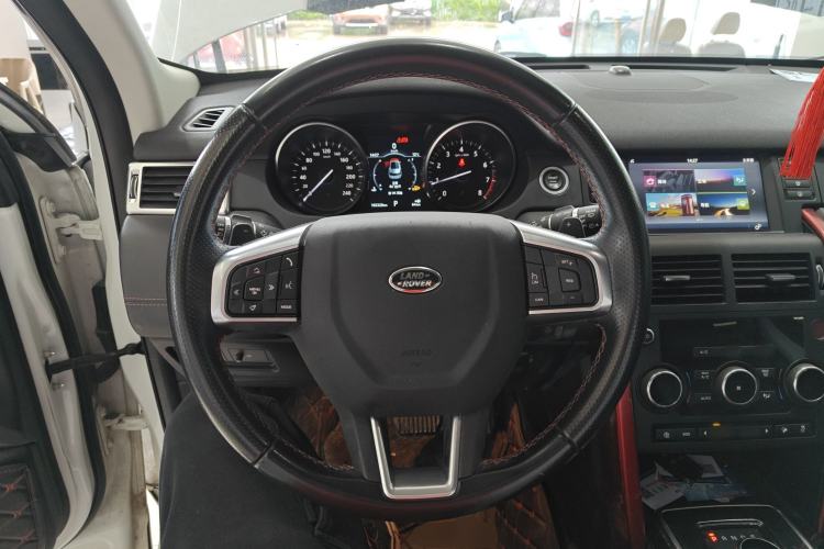 Used Land Rover Discovery Sport 2019 240 PS SE Dynamic Version China VI Standard Steering Wheel