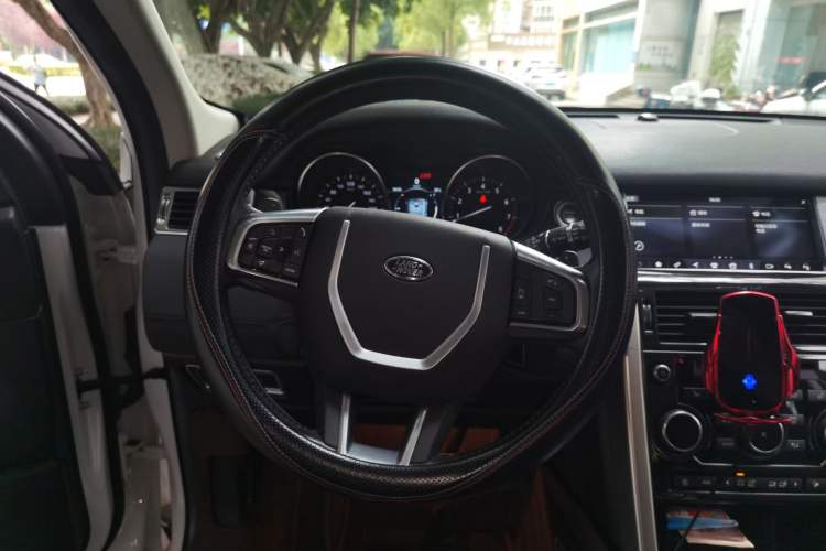 Used Land Rover Discovery Sport 2019 240 PS HSE Version China V Standard Steering Wheel