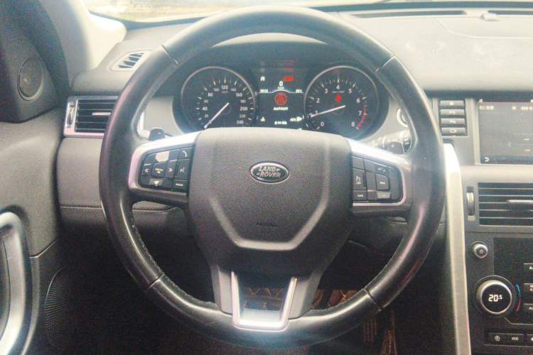Used Land Rover Discovery Sport 2019 240 PS SE Version China V Standard Steering Wheel