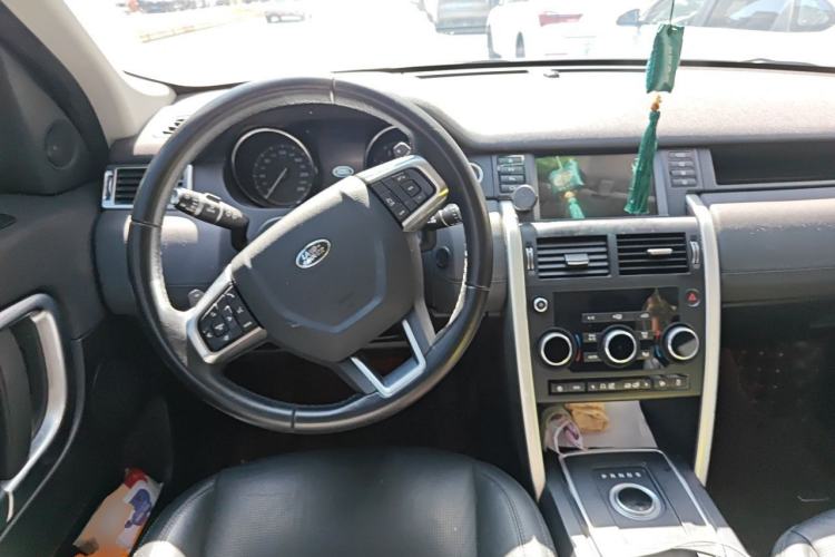 Used Land Rover Discovery Sport 2019 240 PS SE Version China VI Standard Steering Wheel