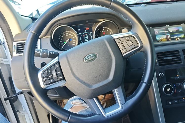 Used Land Rover Discovery Sport 2019 240 PS SE Version China V Standard Steering Wheel