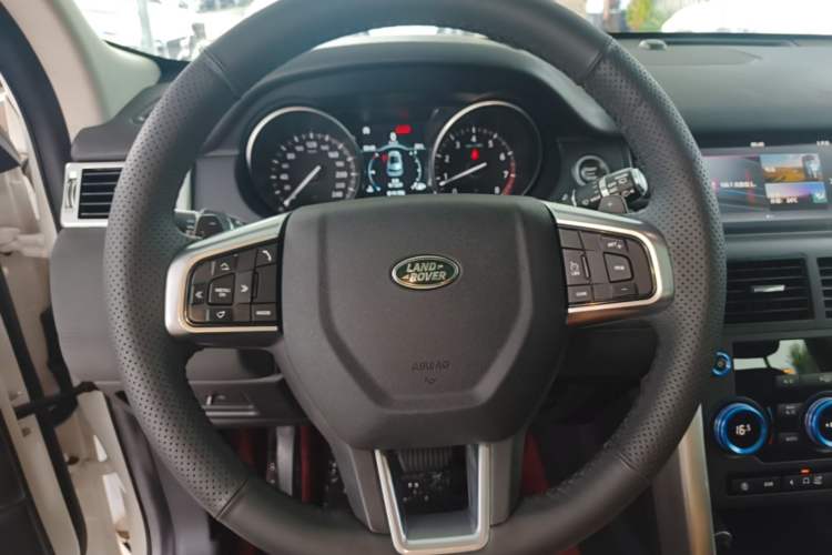 Used Land Rover Discovery Sport 2019 240 PS PURE Edition China VI Standard Steering Wheel
