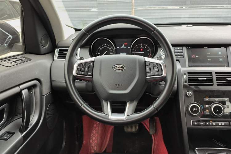 Used Land Rover Discovery Sport 2019 240 PS PURE Edition China VI Standard Steering Wheel
