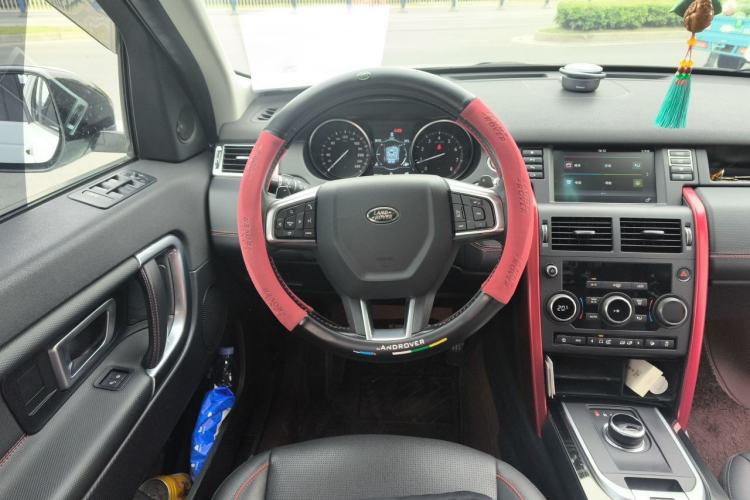 Used Land Rover Discovery Sport 2019 240 PS SE Version China VI Standard Steering Wheel