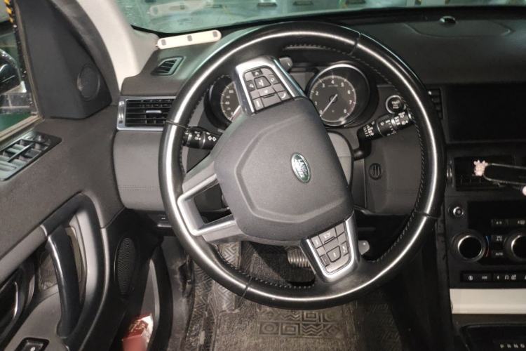 Used Land Rover Discovery Sport 2019 240 PS PURE Edition China V Standard Steering Wheel