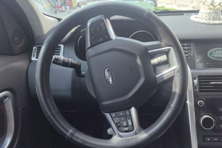 Used Land Rover Discovery Sport 2019 240 PS SE Version China V Standard Steering Wheel