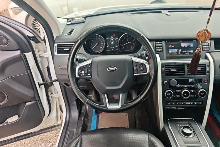 Used Land Rover Discovery Sport 2019 240 PS SE Version China VI Standard Steering Wheel