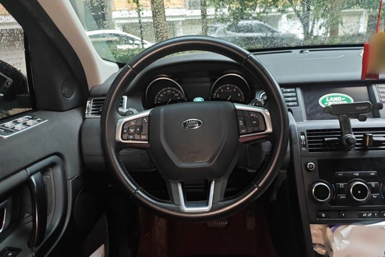 Used Land Rover Discovery Sport 2019 240 PS PURE Edition China V Standard Steering Wheel